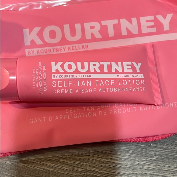 Kourtney Kellar Tanning Set - Picture 6 of 8